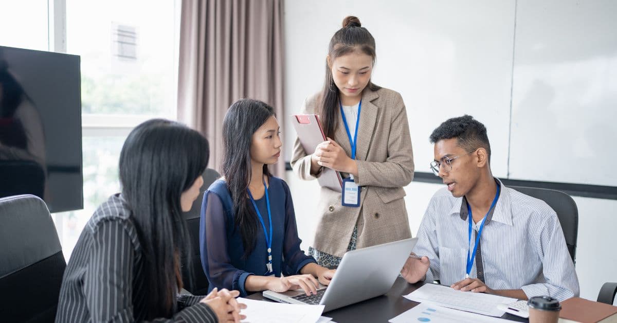 Feedback board software showing different board types, voting mechanisms, and status management